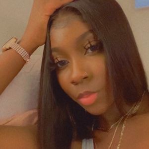 Meet your Posher, Kenicia